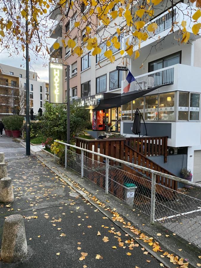 & Aux Portes De Geneve * Saint-Julien-en-Genevois